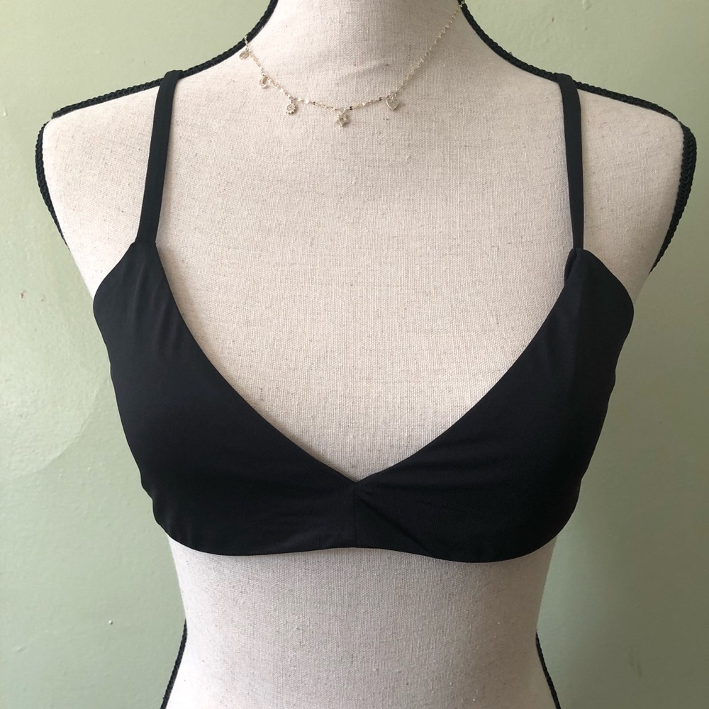 Black stretchy bralette